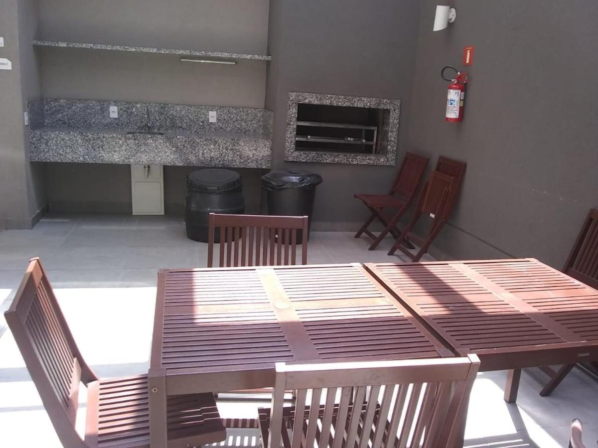 Ao Lado Do Metro Bras * São Paulo